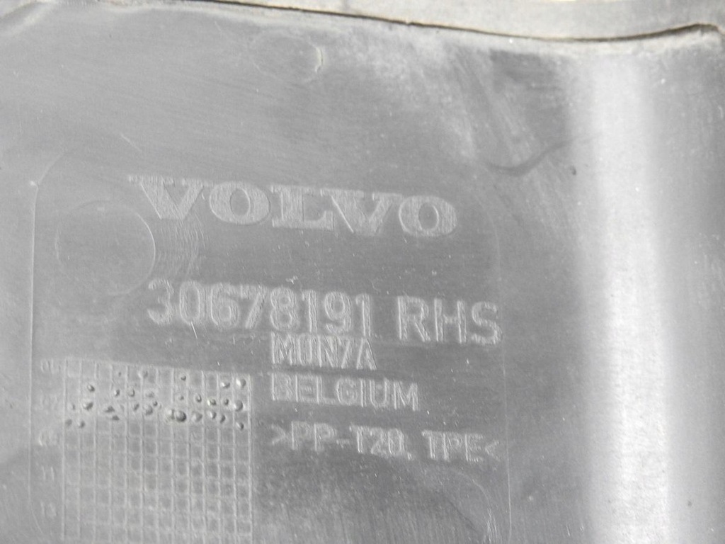 фото №8, Повітропровід повітря права volvo v70 iii 30678191