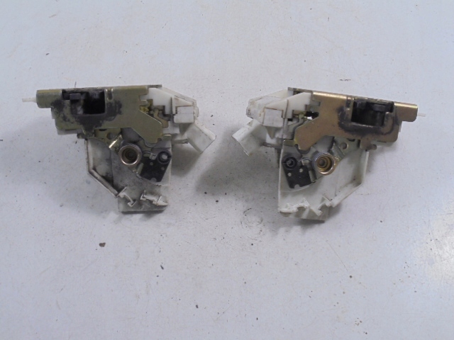 фото №7, Ford mondeo mk3 00-03 замок двері задня лівий правий xs41a26413cg xs41a26412cg