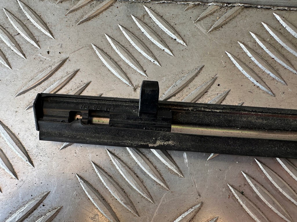 фото №10, Subaru forester iv 12-18 молдинг уплотнитель дверь скребок правый задняя