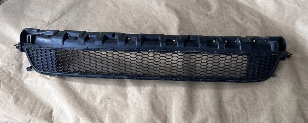 фото №1, Решітка решітка радіатора бампера передній 622544919r renault trafic iii vivaro ii
