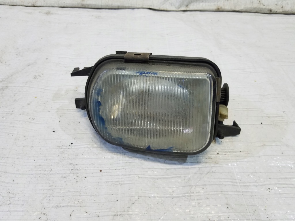 фото №1, Протитуманна фара бампера перед mercedes w203 2158200556