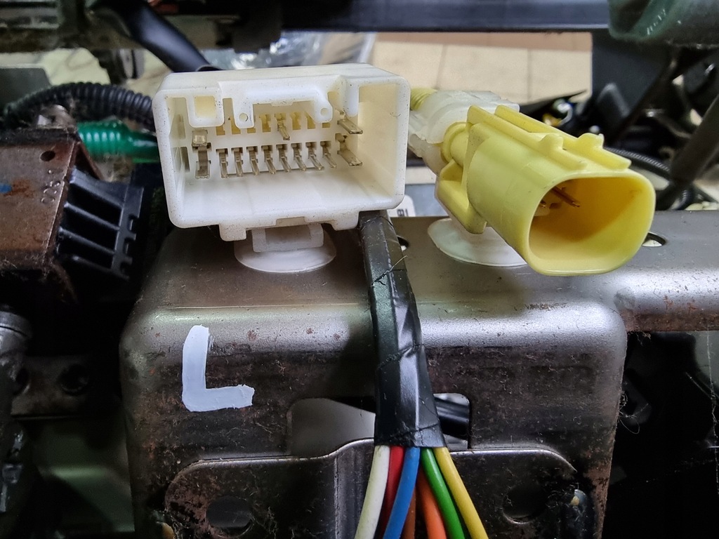 фото №13, Сидіння заднє сидіння салон suzuki kizashi шкіра