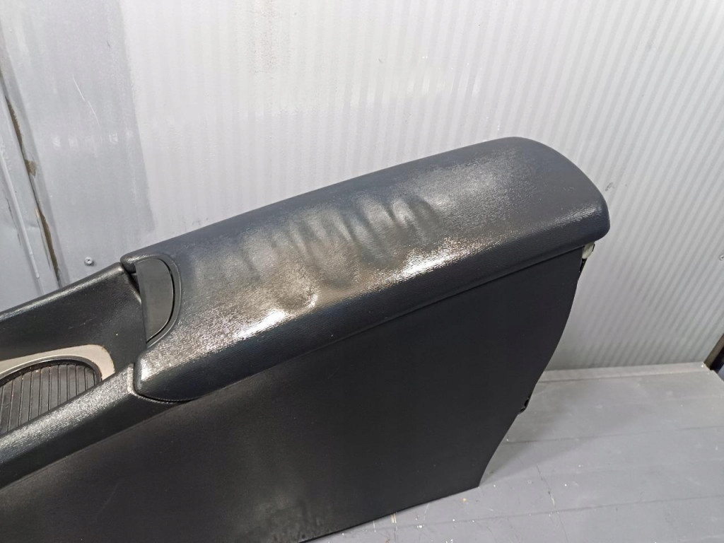 фото №6, Toyota avensis t27 kombi тунель середній підлокітник