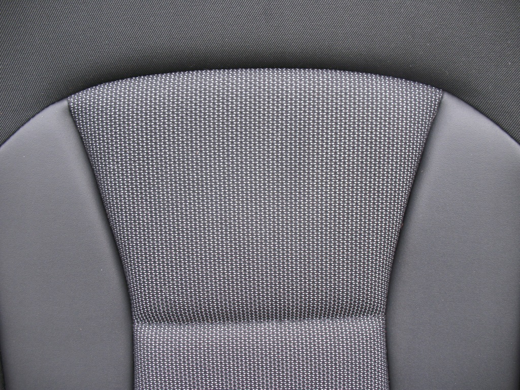 фото №8, Audi a1 8x 2011 заднє заднє сидіння