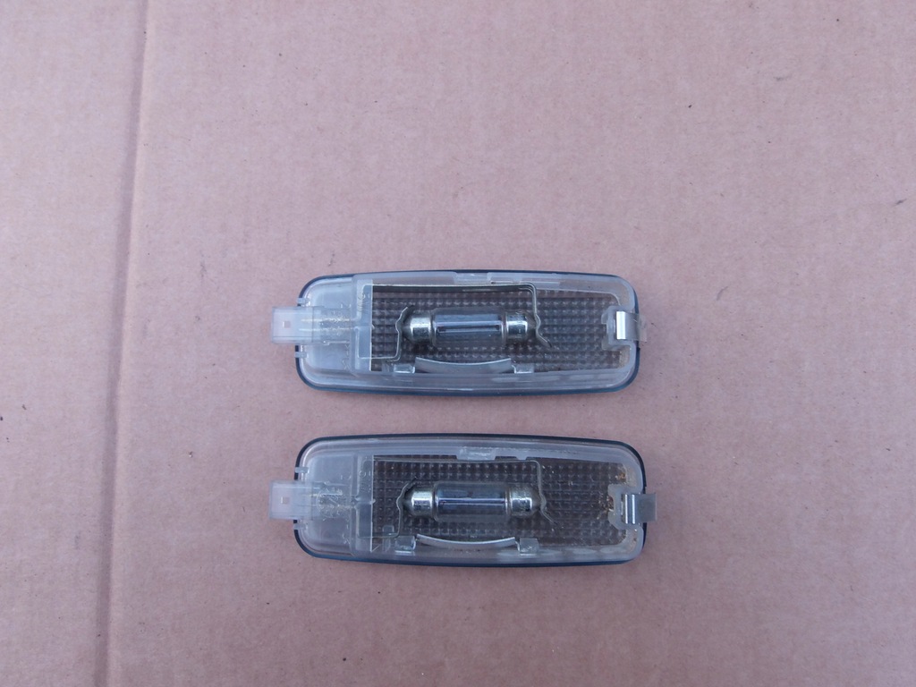 фото №4, Лампа стельовий audi a6 c5 2.5 tdi 8l0947105a