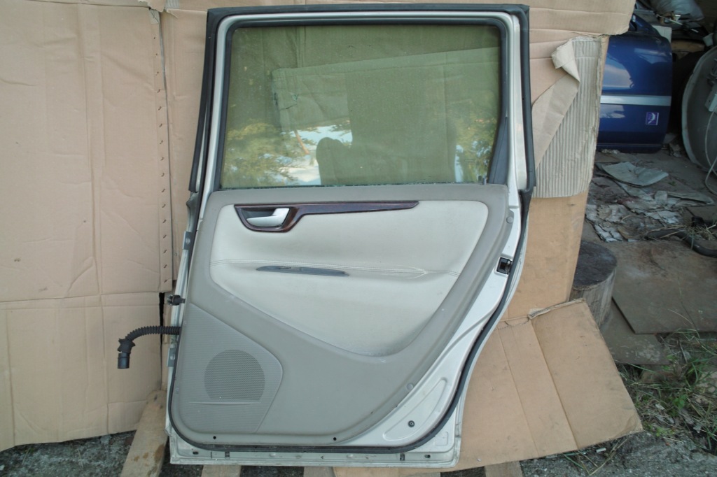 фото №4, Volvo v70 ii дверь правый задняя правое задние 443-46