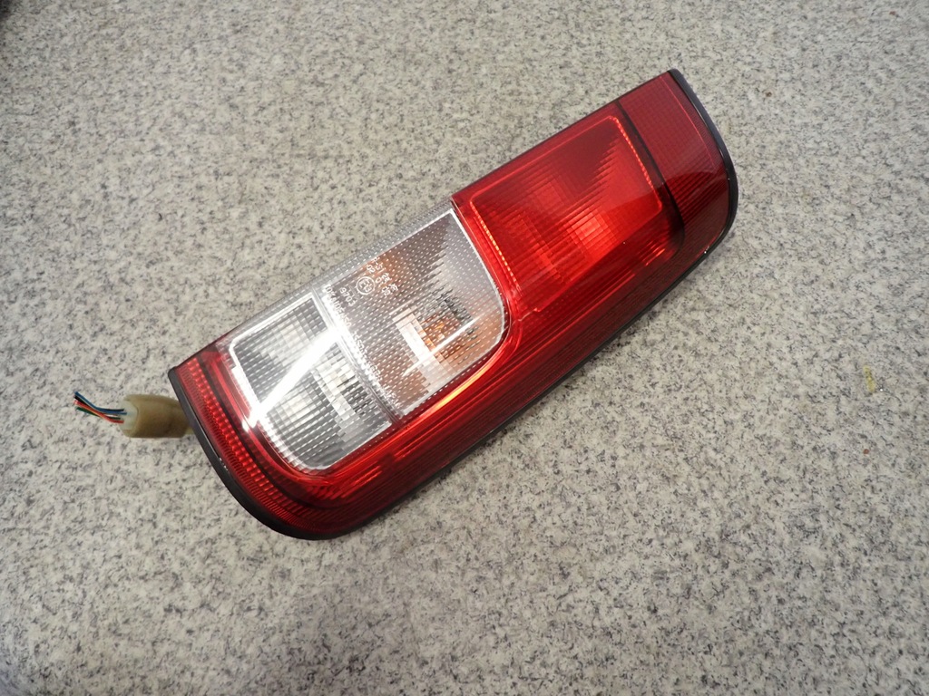 фото №1, Suzuki ignis 00-03 лампа задня права