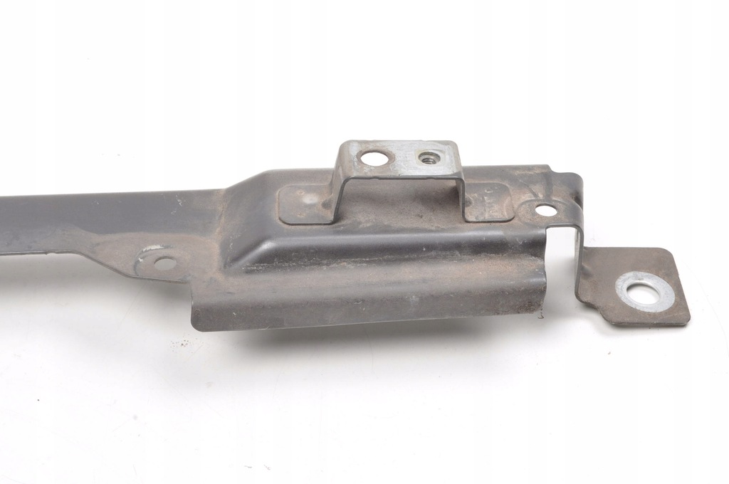 фото №6, Volvo xc60 ii кронштейн крила 31424581 праве