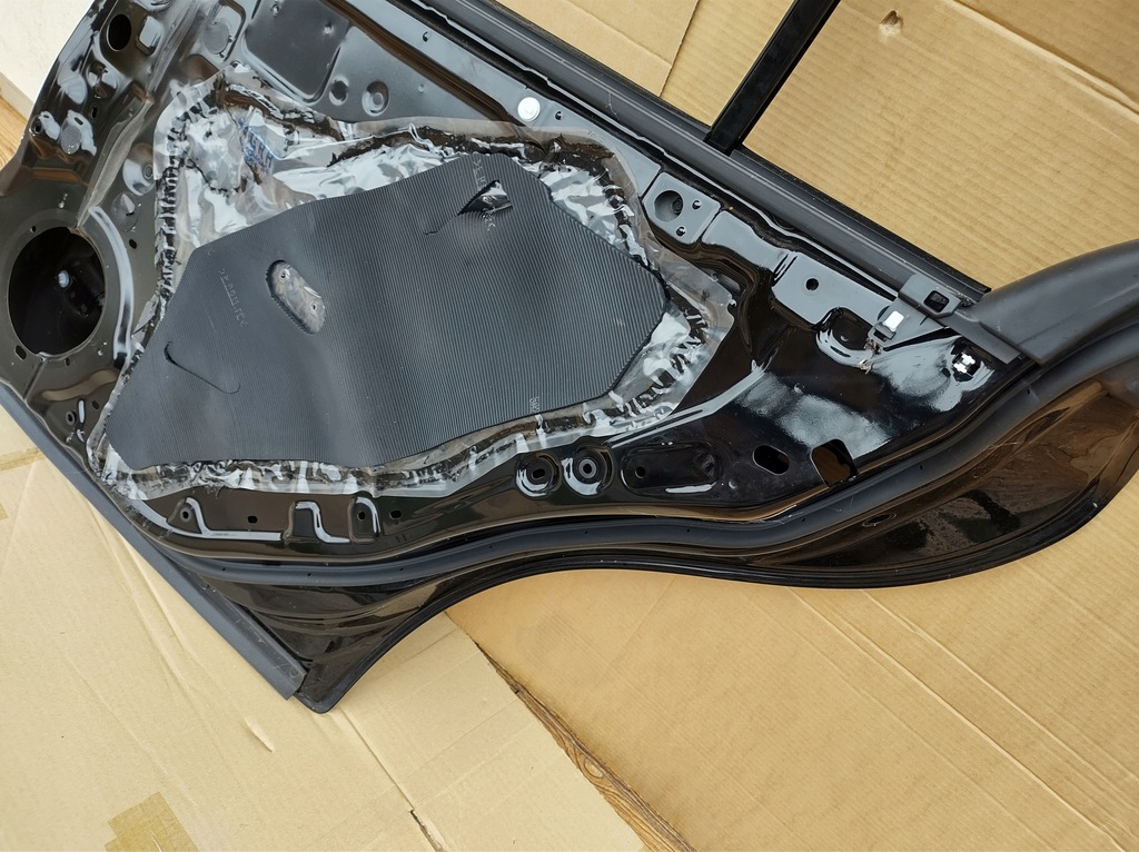 фото №12, Infiniti q50 13r- дверь правый задняя