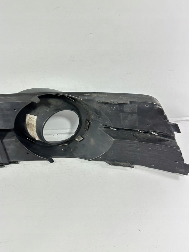 A7 c7 lift s-line решітка бампера права хром 4g8807682l 4g8807152d Недорого