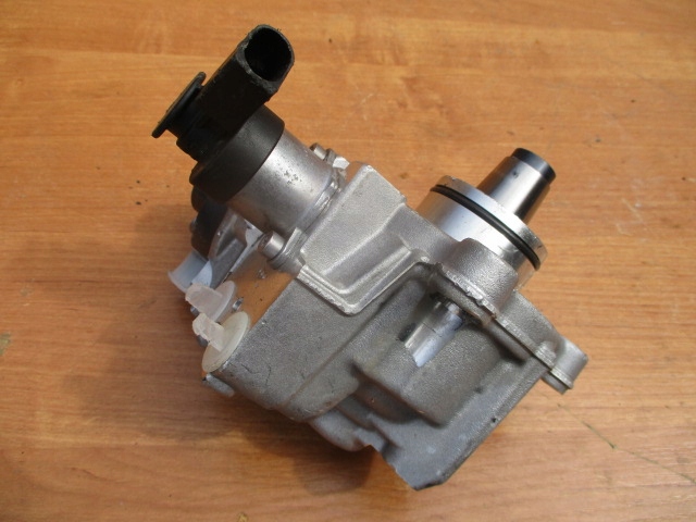 Mercedes насос пального a6540709402 0445011522 no=w/ a клапан пального oryg. в Україні