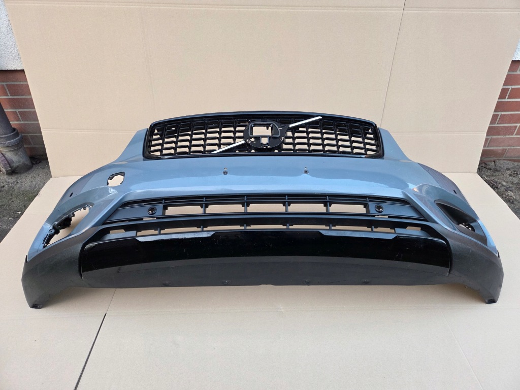 Volvo xc40 r-design 17- бампер передний super Доставка