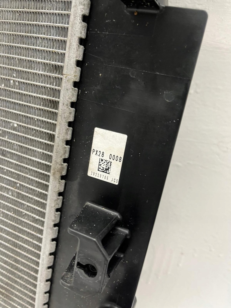 Радиатор воды mazda cx60 2022- Оригинал