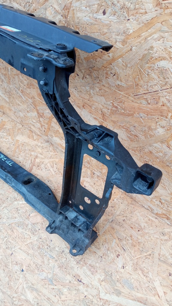 фото №8, Hyundai i10 ii 2 13- pas передний усилитель