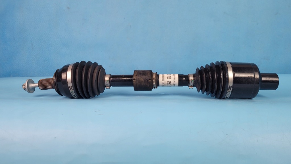 Купить Mercedes eqa 250 21r приводной вал правая  перед a2433301400