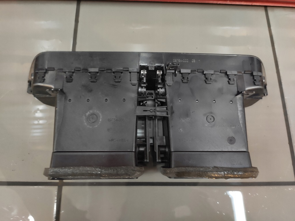 фото №7, Jaguar xf ii x260 решётка обдув средняя решётки средний оригинал