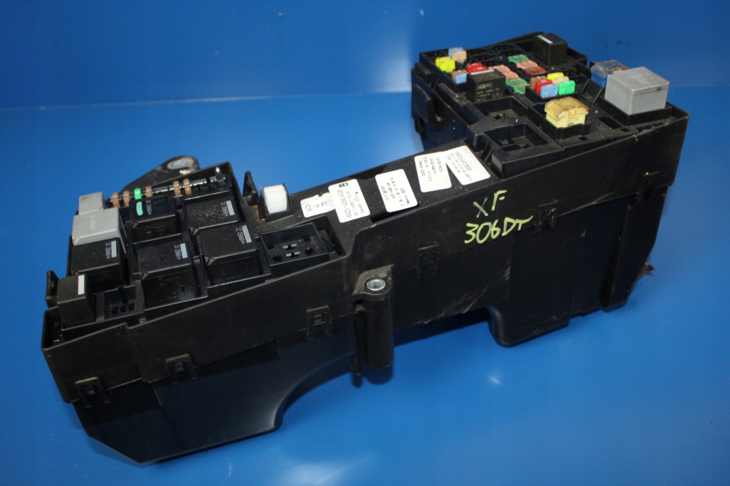 фото №1, Jaguar xf 07-13 3.0 d коробка запобіжників модуль