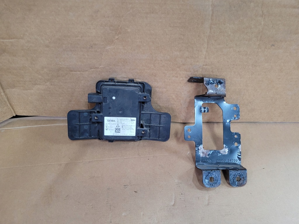 Купити Kia sportage iv рестайлінг  радар distronic датчик задній правий d999151500