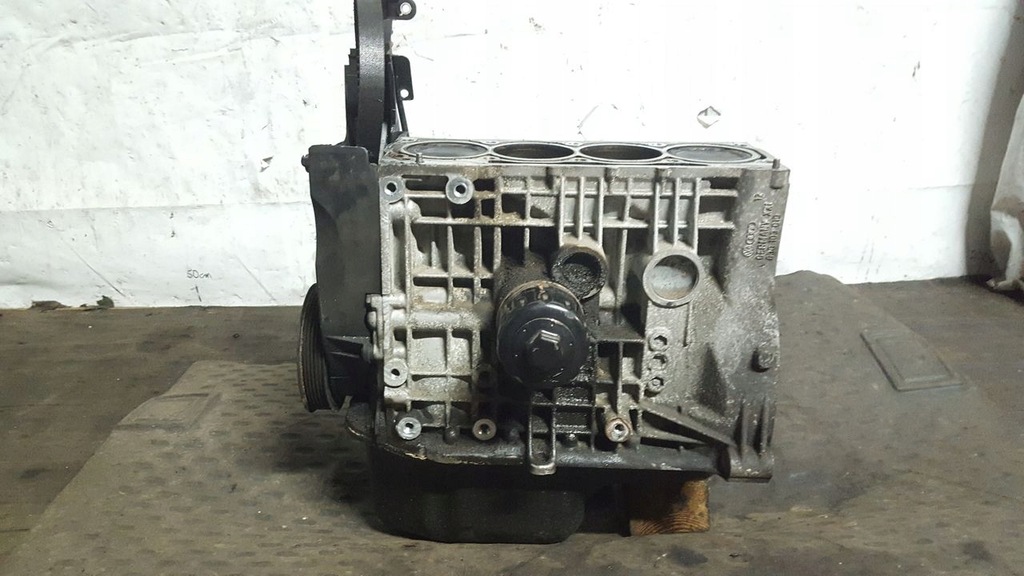 фото №12, Блок двигателя ape vw polo 6n 1,4 бензин