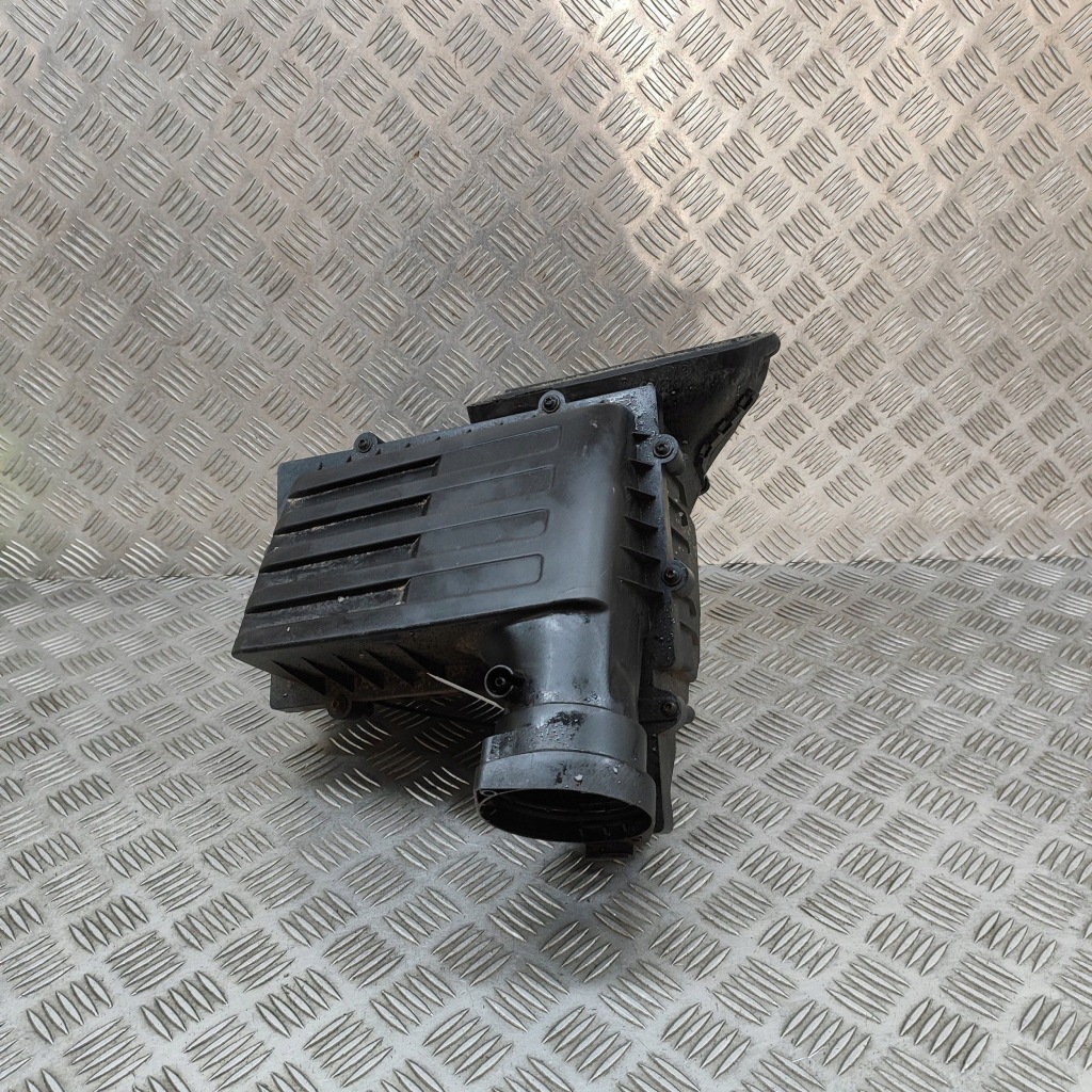 фото №5, Volkswagen passat b8 2015 корпус фильтра воздуха