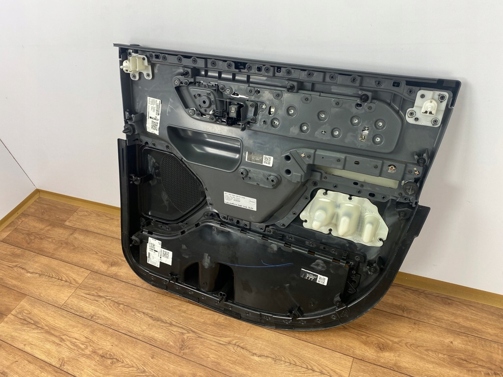 фото №8, Обшивка дверь левый задняя обивка dodge ram 1500 2019+