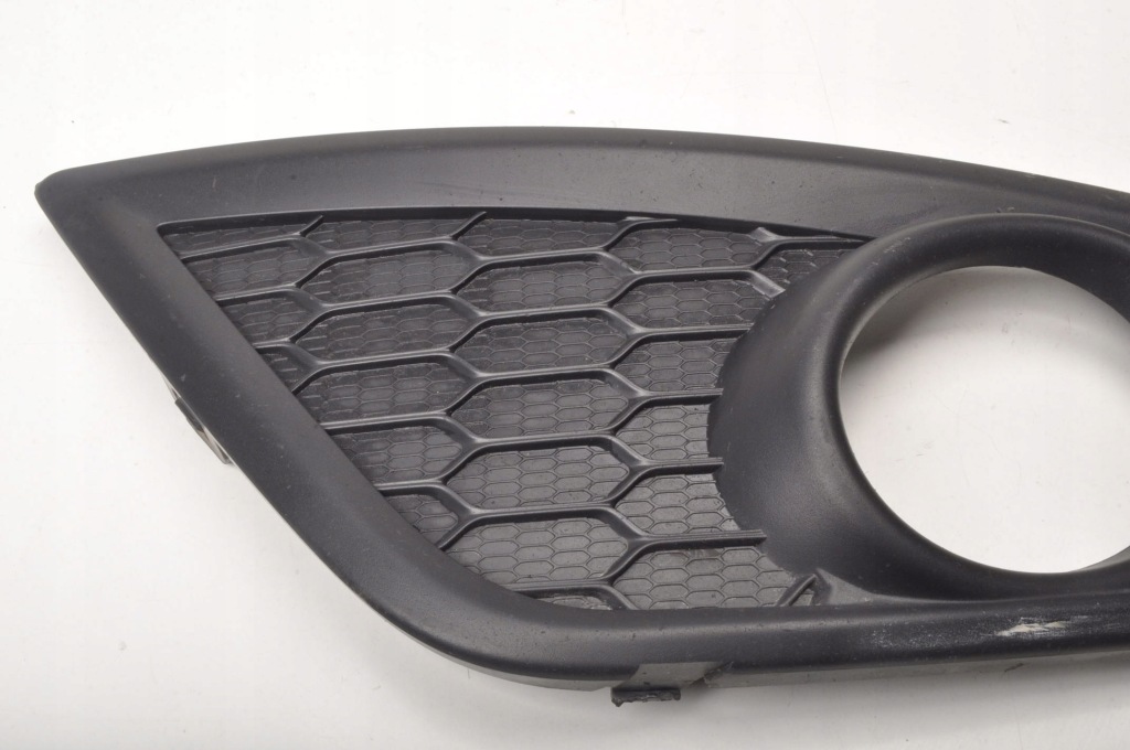 фото №3, Volvo c30 рамка решітка протитуманної фари права 31298172 lift