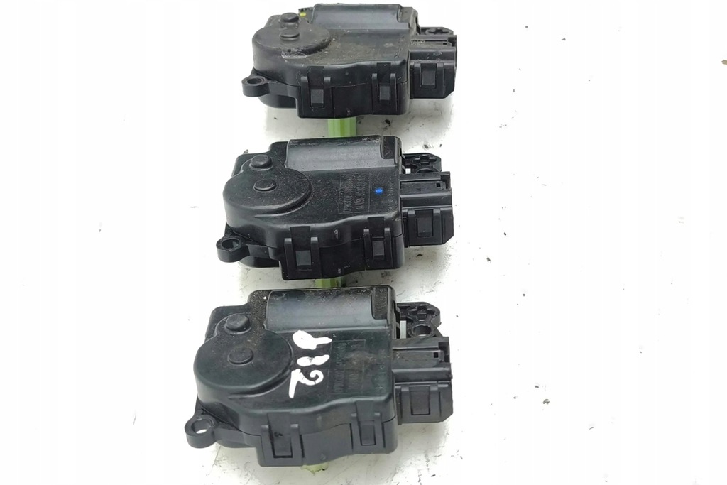 фото №8, Клапаны управляющий отопители jeep cherokee kl 545250008 2.0l дизель 2015