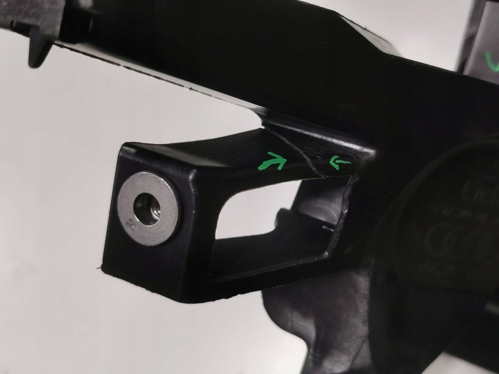 фото №13, Кронштейн, кронштейн, направляющая лампы, фара audi q5 правый 139.