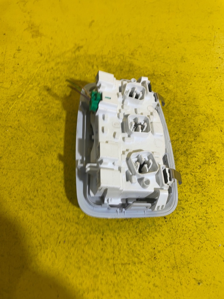 фото №7, Peugeot 308 ii - лампа потолочный