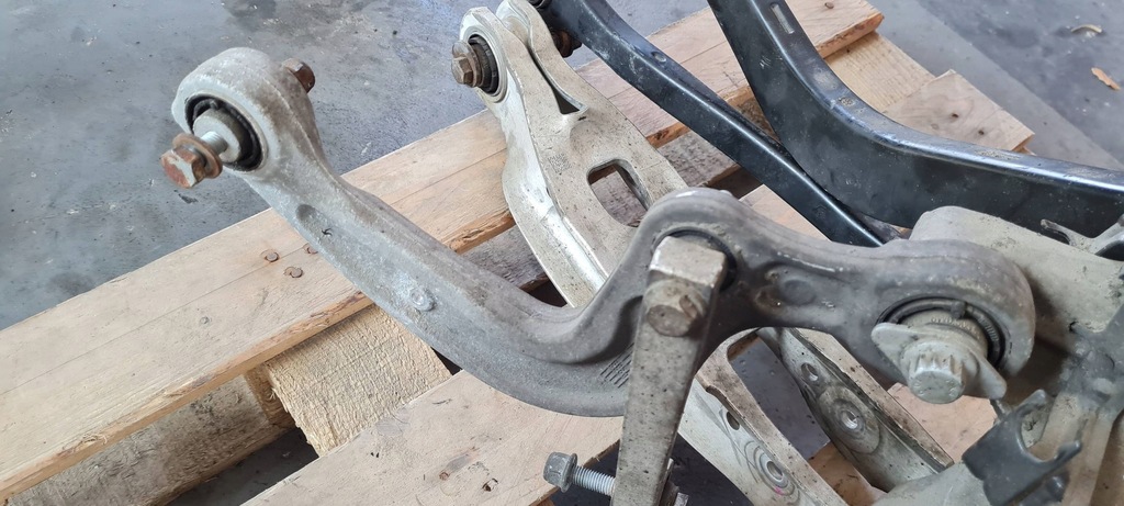 фото №8, S4 b9 8w a4 поворотный кулак подвеска рычаги левый задняя quattro 8w0505431q a5 s5