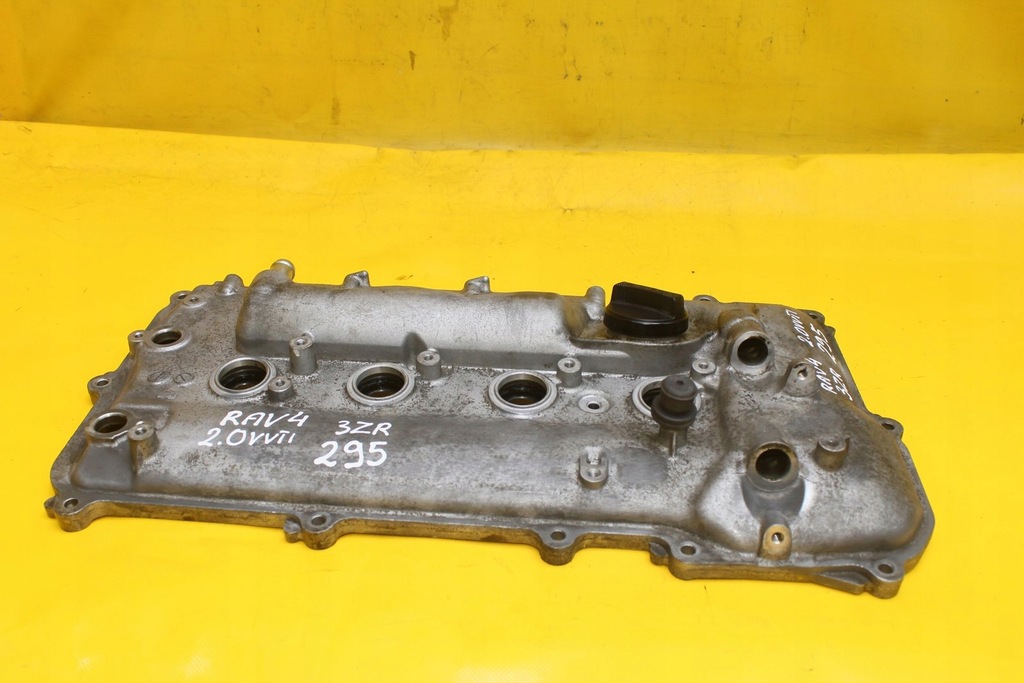 фото №4, Крышка клапанов rav4 avensis 2.0 vvti 3zr