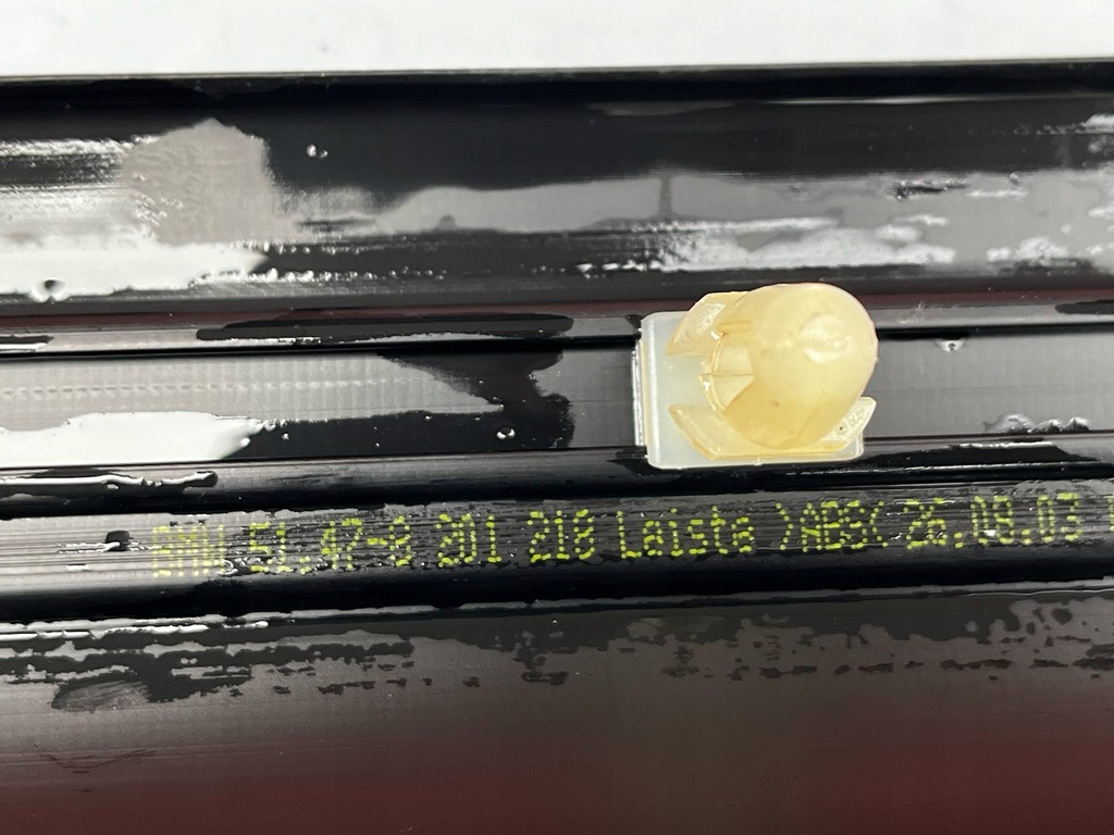 фото №7, Накладки пороговые ковёр передние чёрные bmw e46 оригинальный номер kombi sedan 8201218