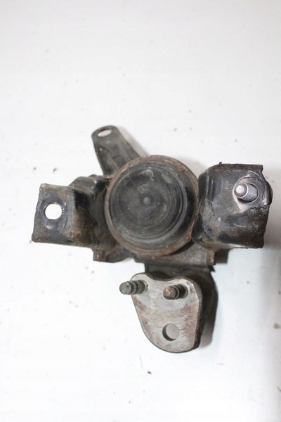 фото №1, Toyota rav-4 rav4 ii 1.8 кронштейн подушка двигателя