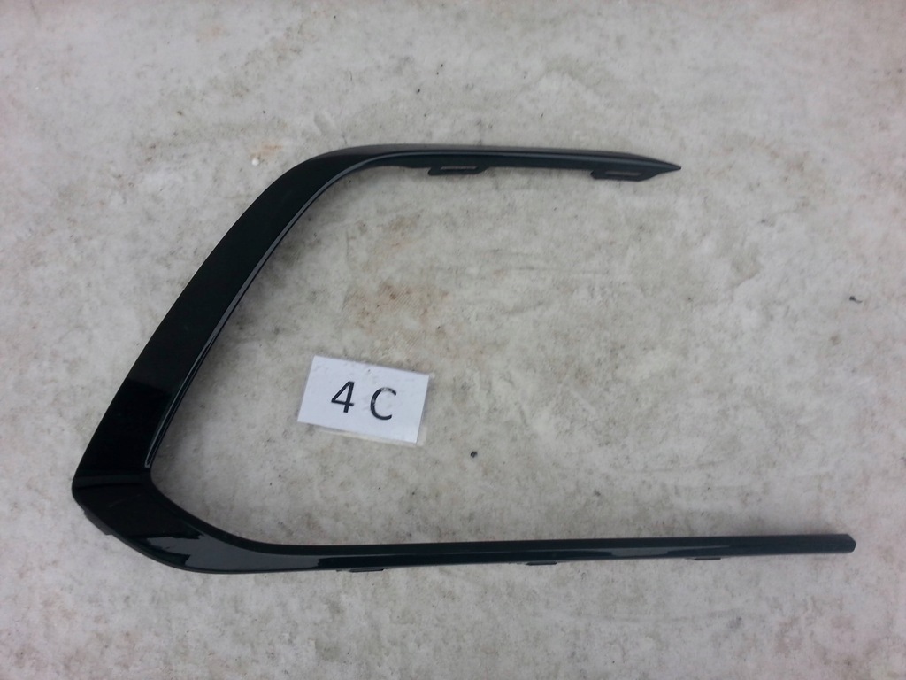 фото №1, Vw golf viii 8 2020- рамка решітка права протитуманної фари