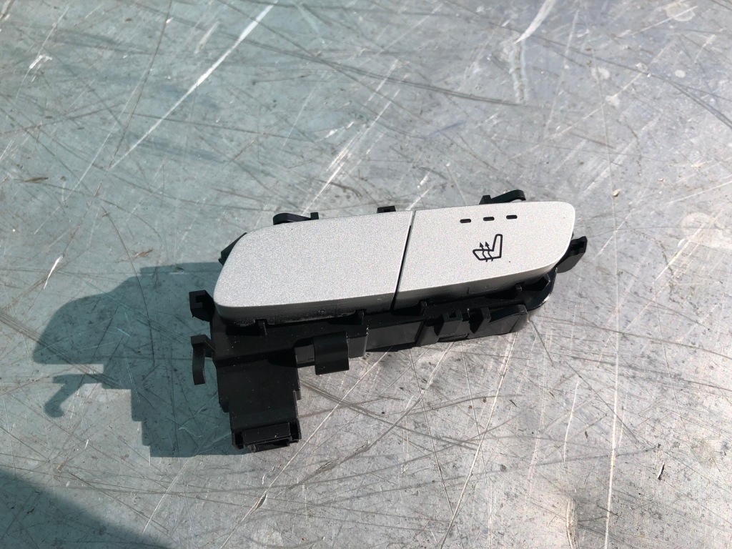 фото №1, Mercedes w205 правий панель перемикач сидіння