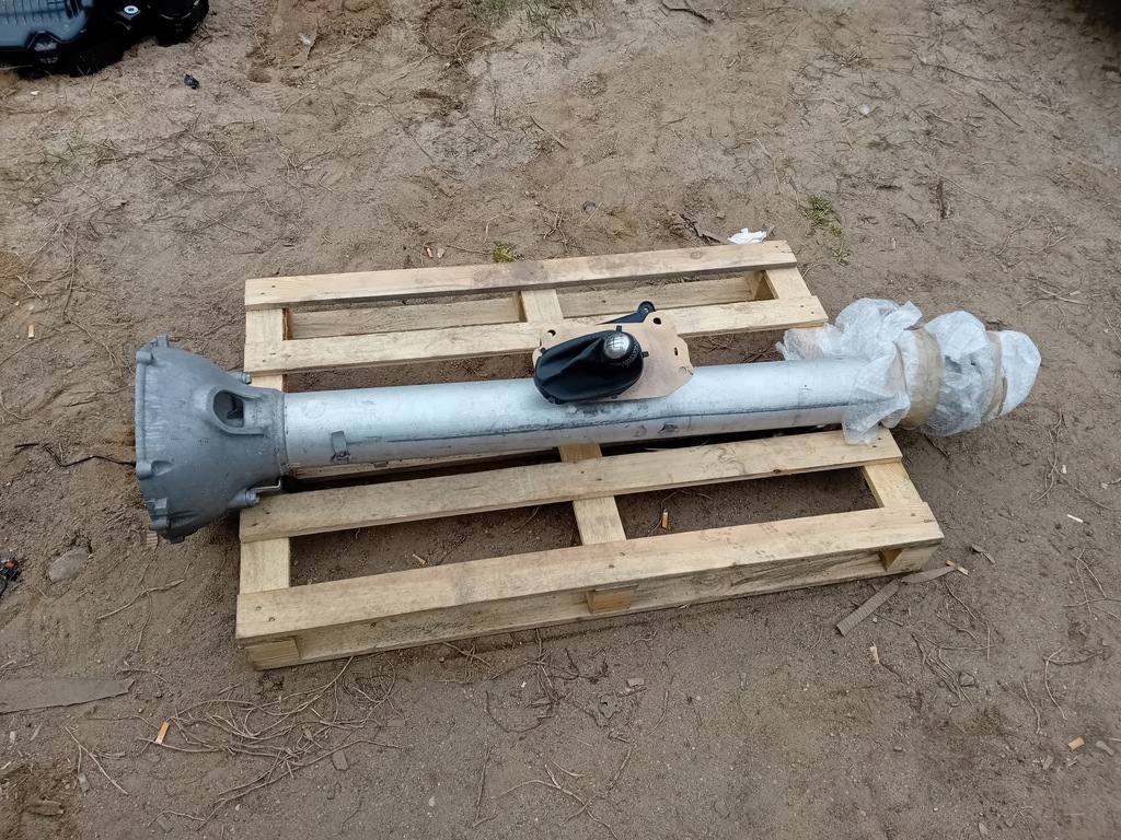 фото №1, Wał приводной chevrolet corvette c6 ls3 механическая коробка передач идеальное состояние 15 tyś mil