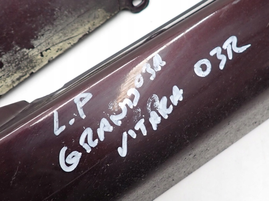 Молдинг поріг поріг ліва suzuki grand vitara 77660-52d00 77670-52d00 в Україні