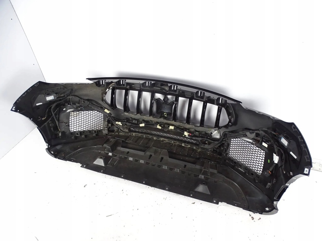 фото №13, Бампер перед передній maserati grecale trofeo карбон