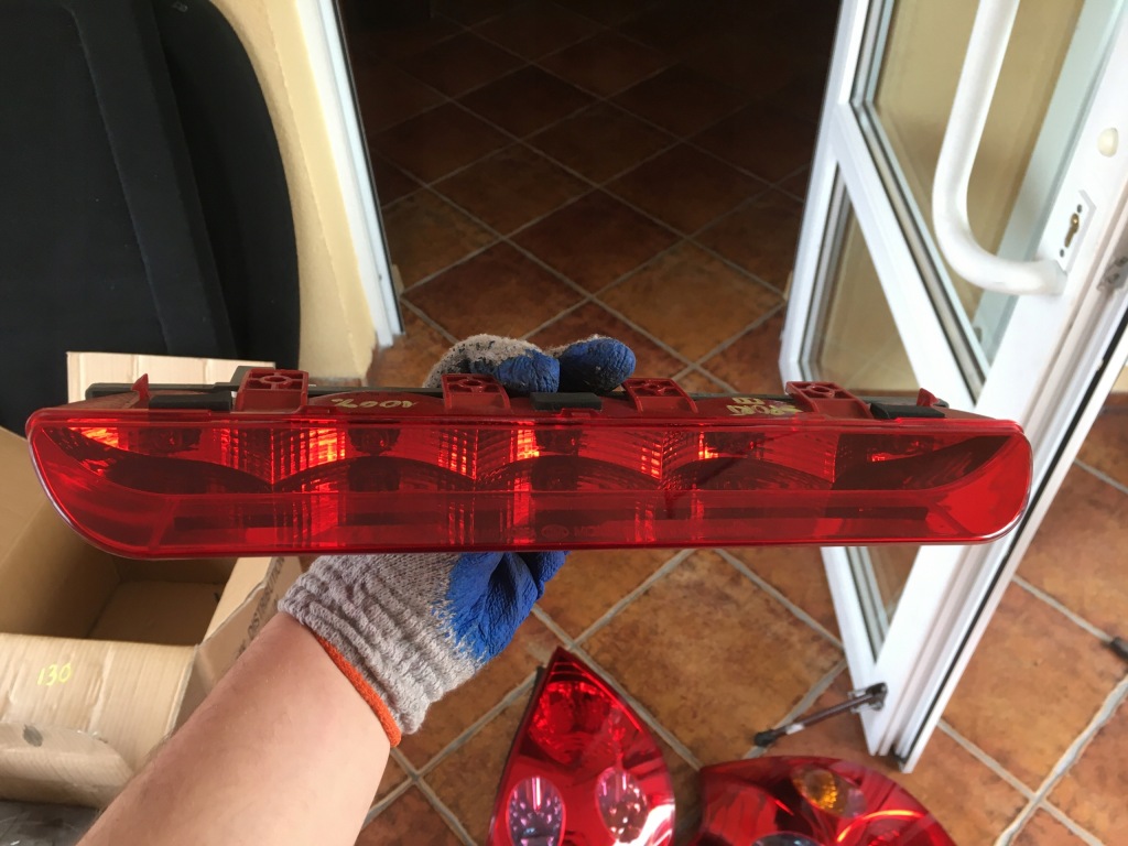 фото №1, Kia sportage iii 10-15 trzeci стоп 3 стоп