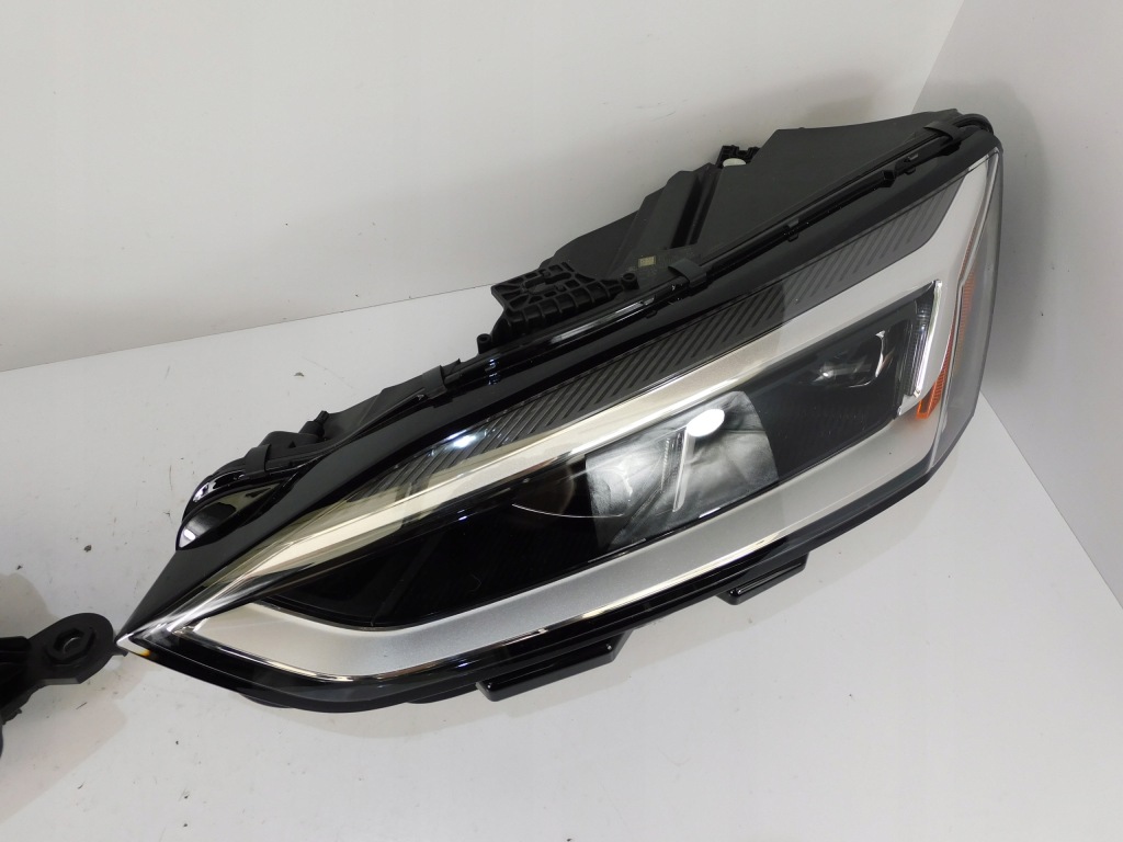 Купити Audi a5 f5 8w6 дорестайлінг  фара ліва правий full led америка 8w6941033f-34f