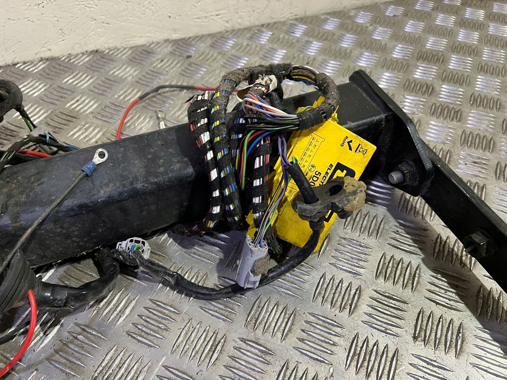 фото №7, Toyota c-hr i 2020 hak буксирувальний / комплект