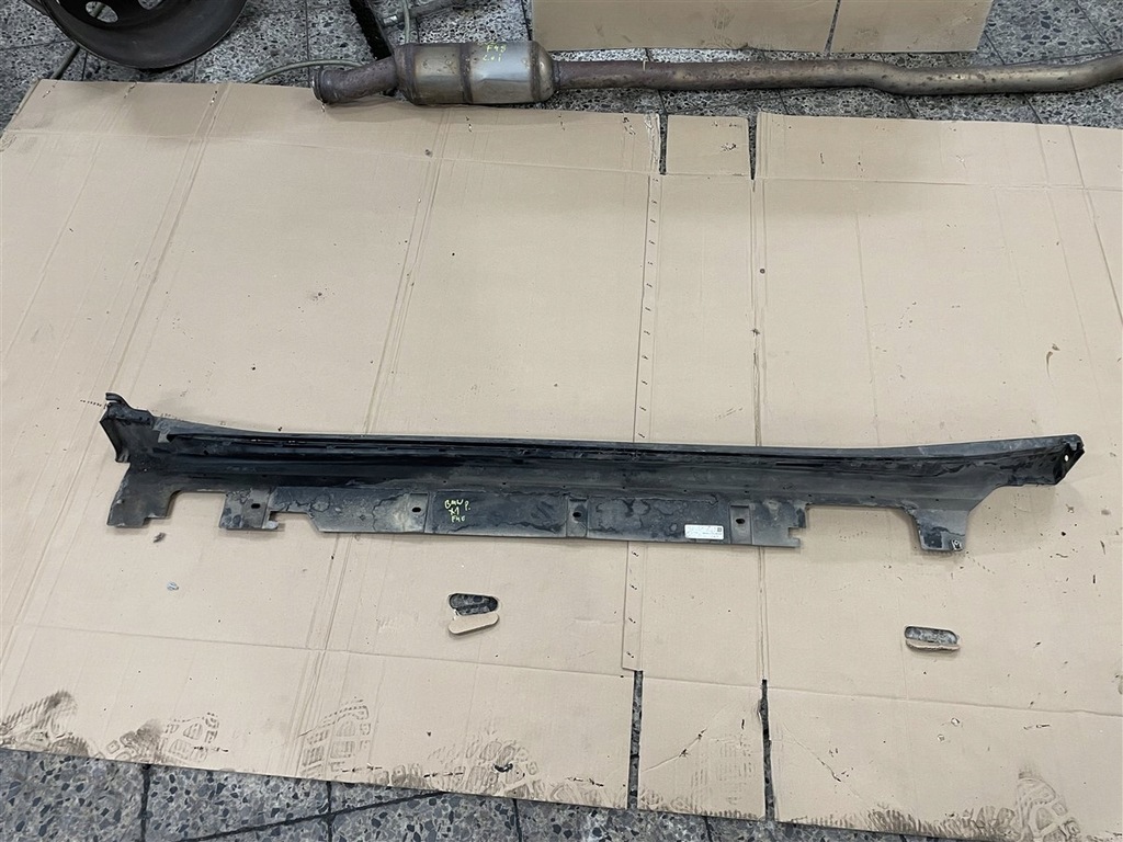 фото №6, Молдинг порог порог накладка порог 27251271 bmw f48 x1 lci lift