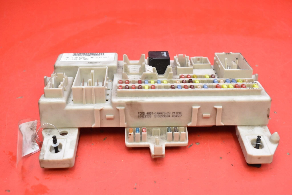 фото №5, Коробка предохранителей 4m5t-14a073-cg ford focus mk2 1.6 tdci 109 km 04-08