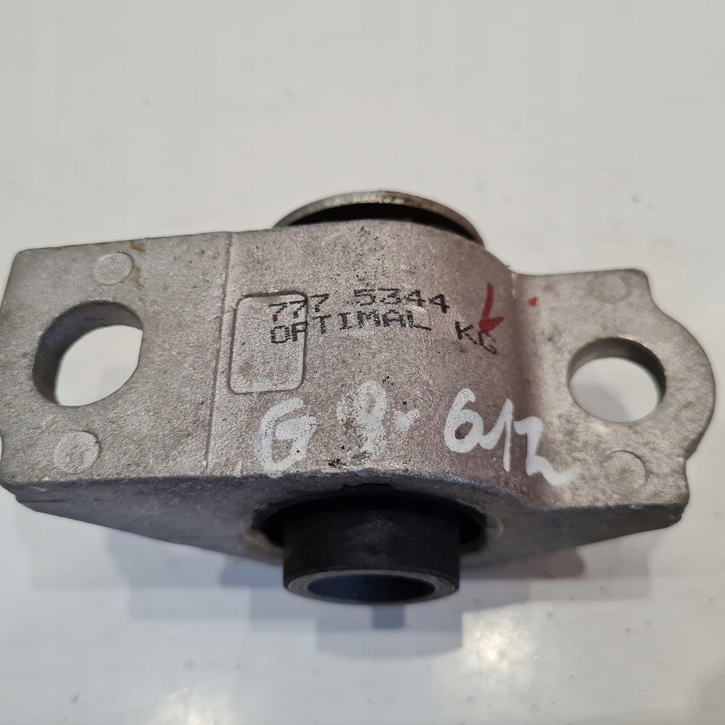 фото №5, Fiat punto 93-99 втулка кронштейн важеля 7775344