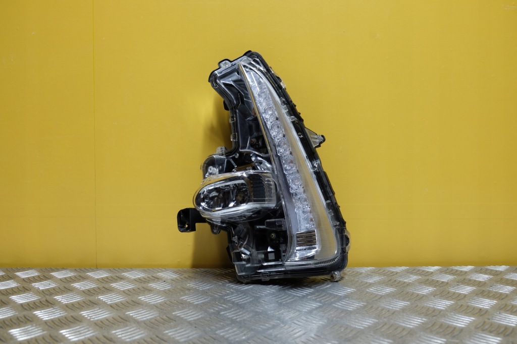 Купити Toyota prius prime 2017- фара протитуманна фара drl led l америка