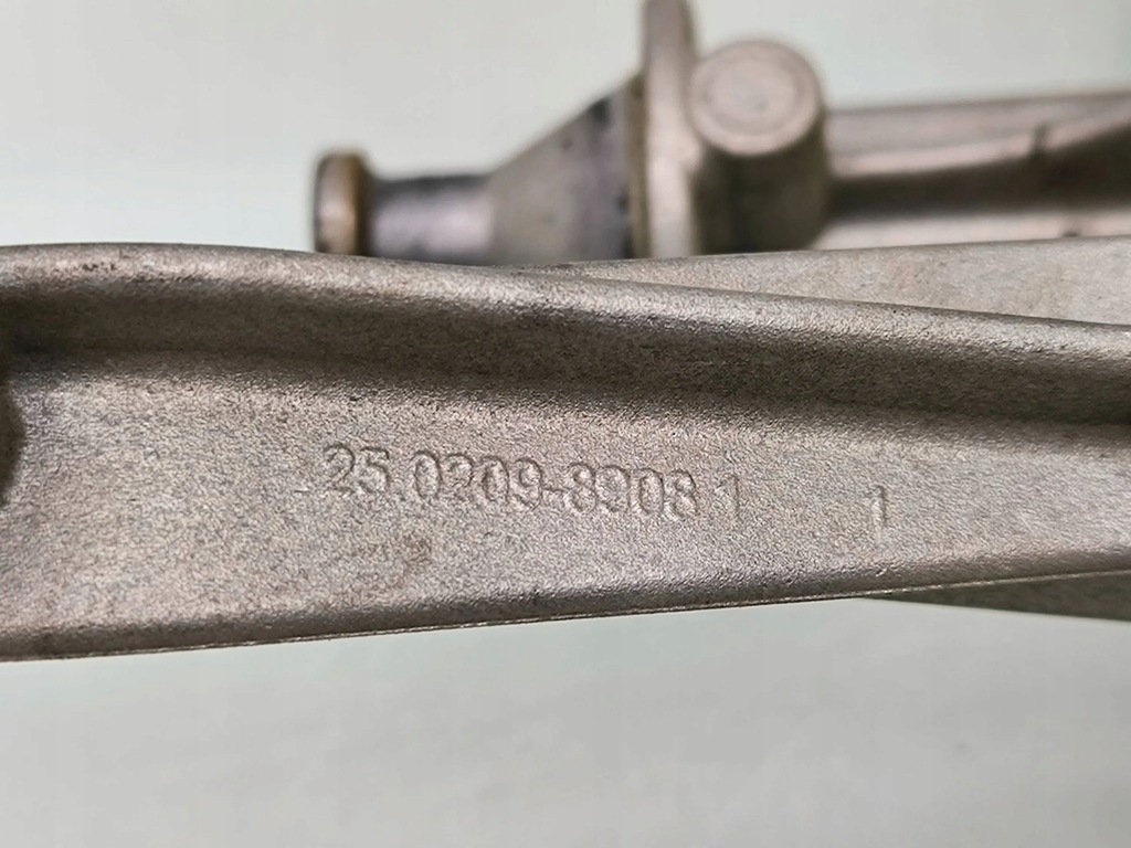 фото №6, Dodge charger 2017 кронштейн / кронштейн насоса abs