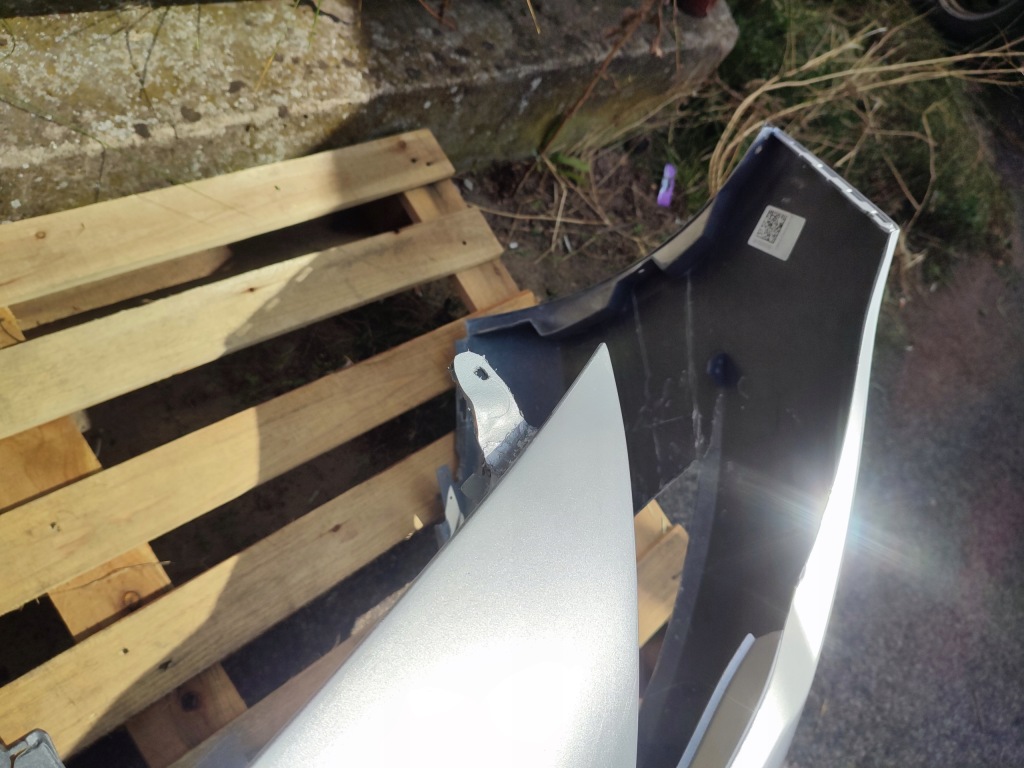 Бампер перед передній opel astra j код лакофарбового покриття przedlift z176 вушко Доставка