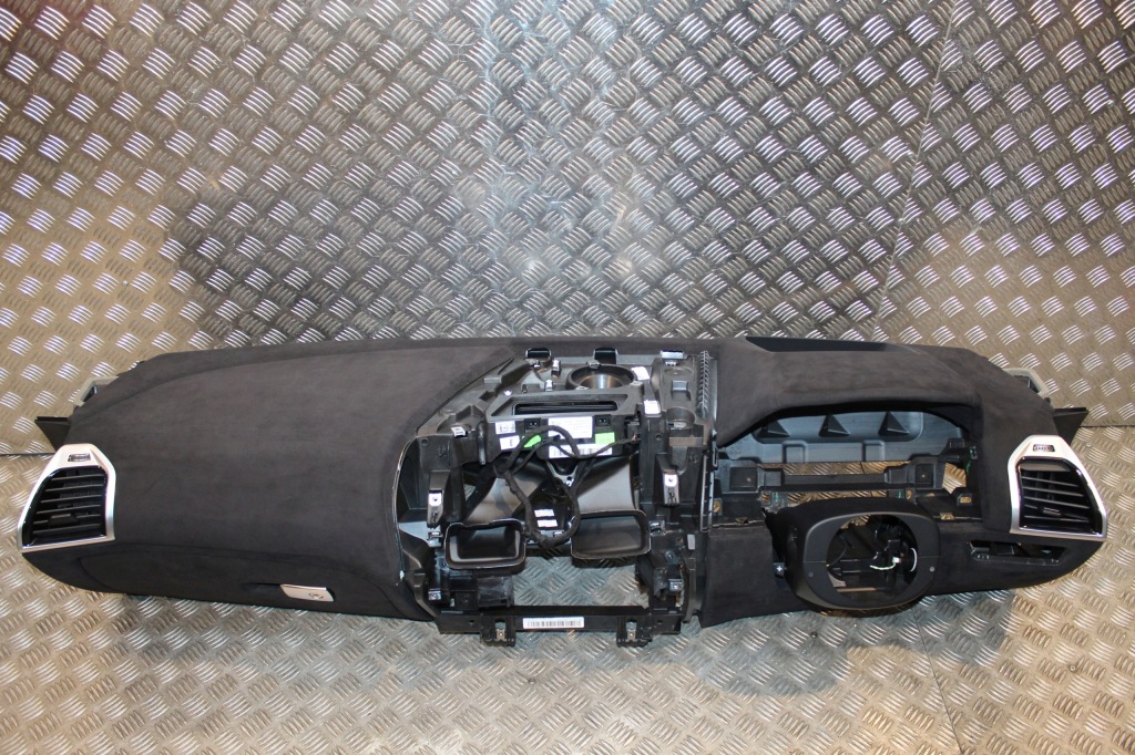 фото №11, Bmw g14 g15 g16 m8 f92 f93 приборная панель приборная панель  туннель alcantara карбон