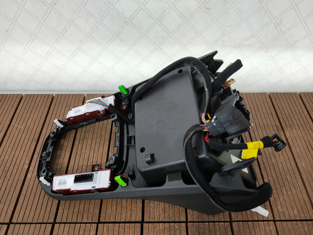 Hyundai i30 iii 16-23 тунель середній панель підігрів сидінь port usb aux Зі Шроту