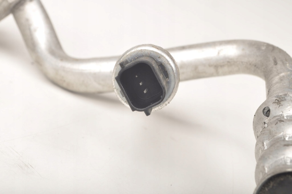 фото №5, Ford fiesta mk8 1.0 шланг кондиціонера 22r